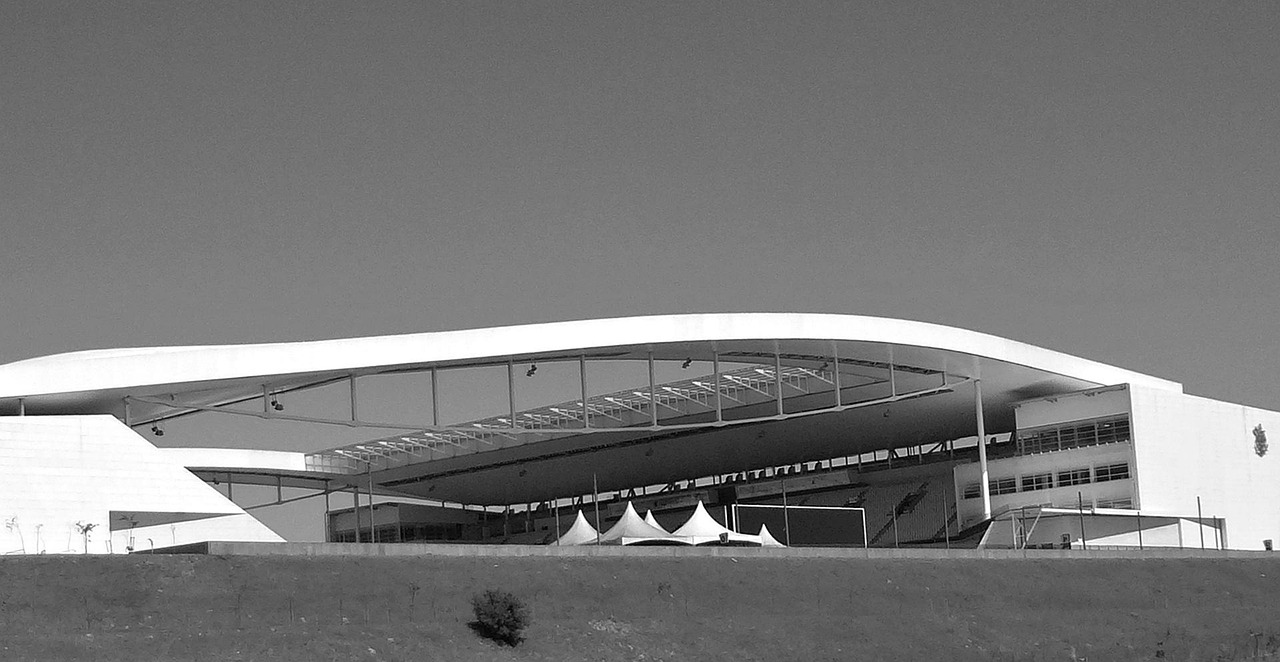 arena 2687789 1280