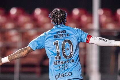 Grande noite 🩵🤍🖤 Santos sempre Santos 2 e1754485751191