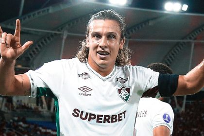 VEEEEENCE O FLUMINENSE UM GOL CONTRA E OUTRO DE CANOBBIO ABRIRAM VANTAGEM PRO FLU NAS OITAVAS D e1755113803376