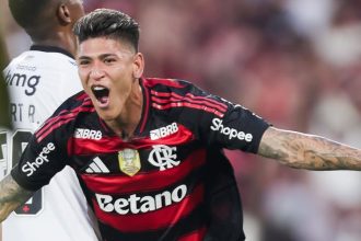 Primeiro jogo como titular primeiro gol com o Manto Vem que vem com o CarrascalFLAxVAS pics e1758547395888