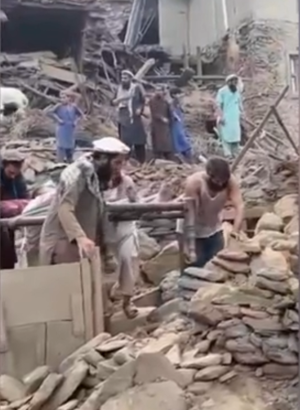 Terremotos no Afeganistao