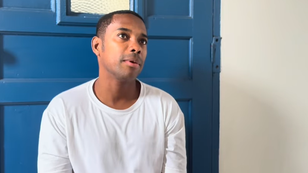 Robinho fala sobre rotina na prisão e nega receber tratamento especial Foto: Reprodução/Conselho da Comunidade de Taubaté