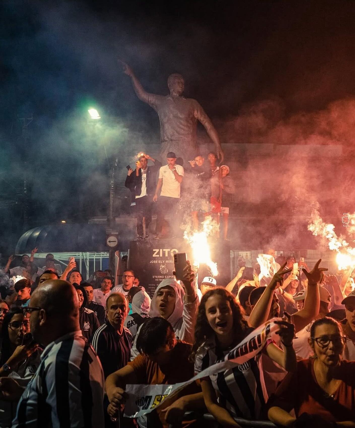 Santos x Corinthians: Onde assistir, escalações e informações do clássico SaveClip.App 563540624 18530844580031991 7432942157810053212 n