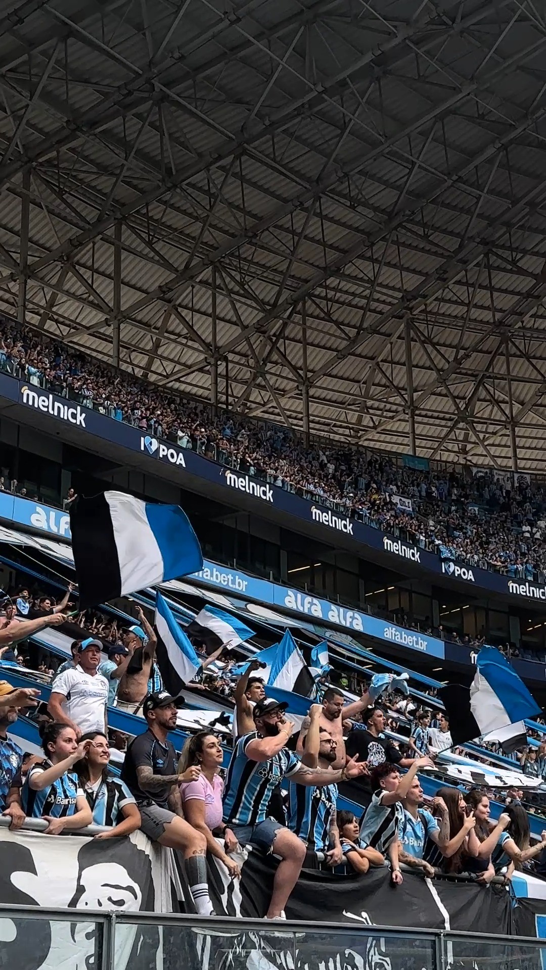 Grêmio x São Paulo: Onde assistir, escalações e informações do jogo SaveClip.App 566767790 18532478098056347 6628392755309408899 n