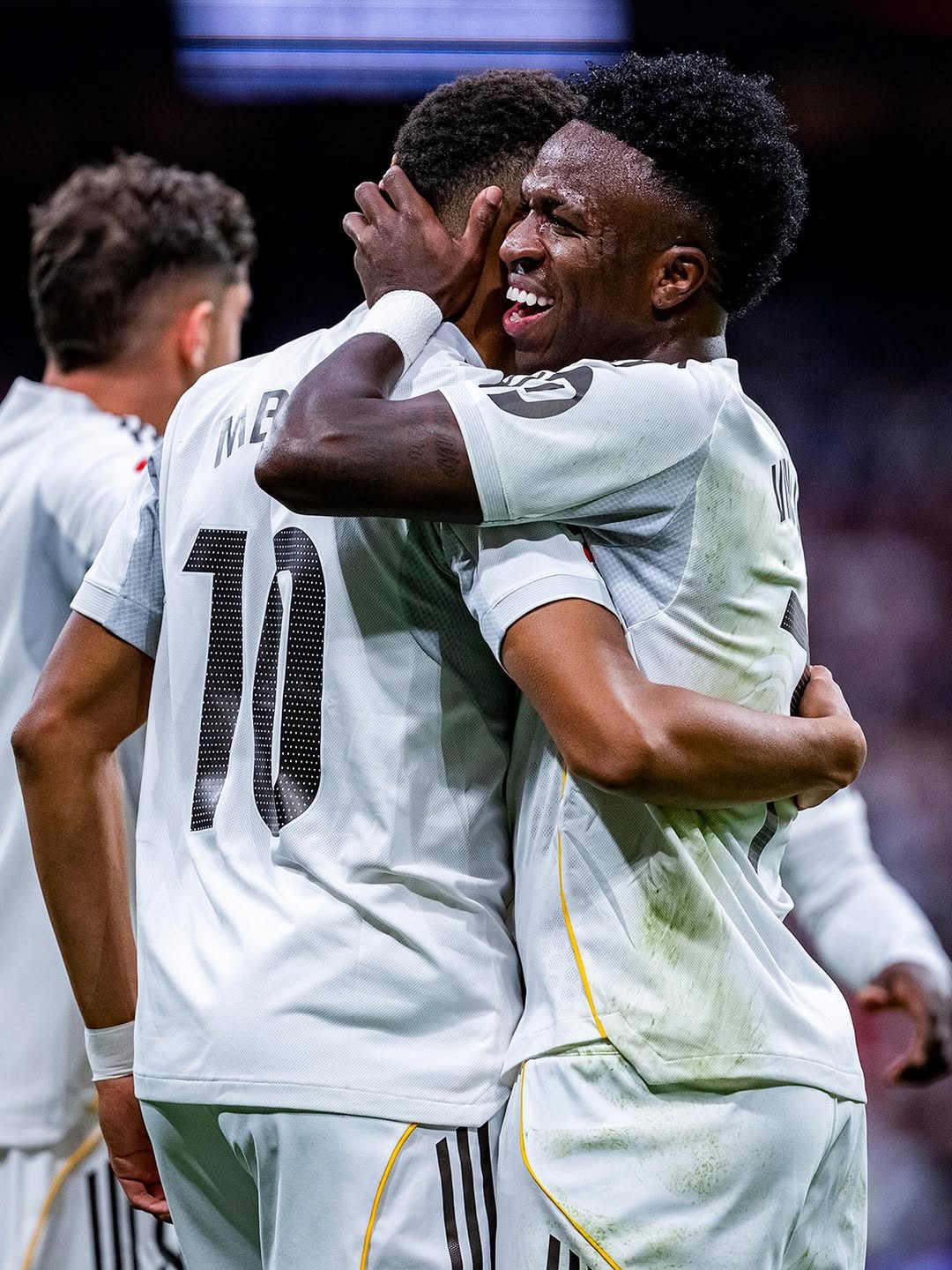 Real Madrid domina Barcelona com polêmicas envolvendo Vini Jr e Lamine Yamal SaveClip.App 571564091 18569421505039232 652807046918653118 n