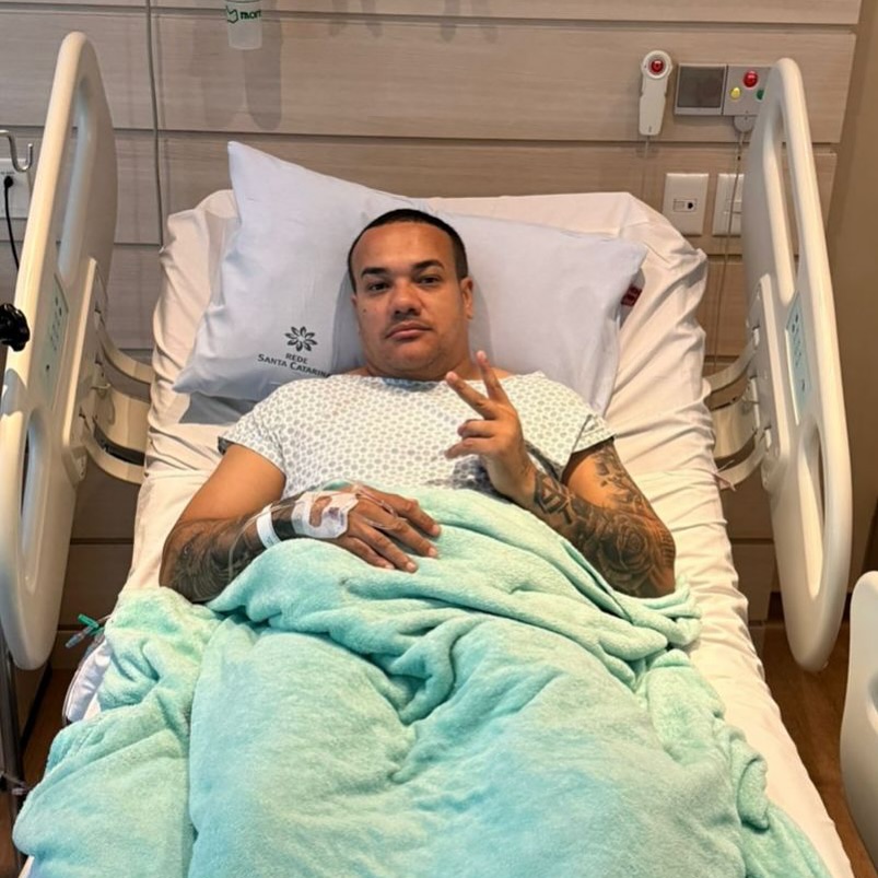 Reprodução/Instagram/@cantorvitinho