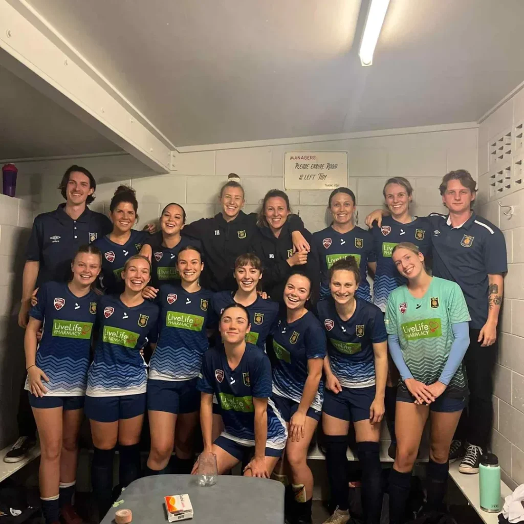 Jogadora de 21 anos morre após ser atingida por raio durante treino na Austrália SaveClip.App 572545945 18541479850044041 6853345381198172499 n 1