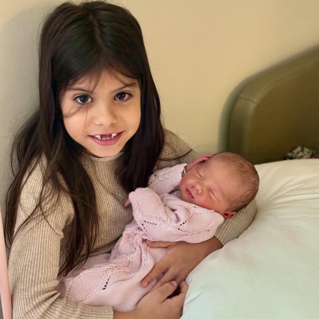 Internautas comentam semelhença da filha de Maíra Cardi com Thiago Nigro Maíra Cardi