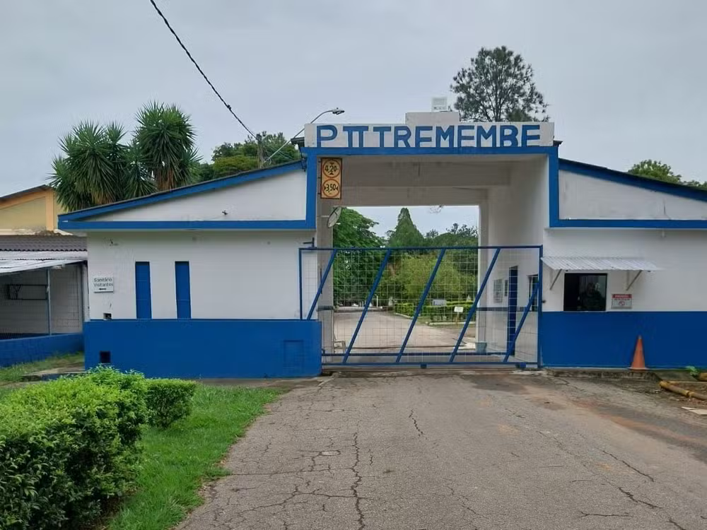 Robinho fala sobre rotina na prisão e nega receber tratamento especial tremembe penitenciaria