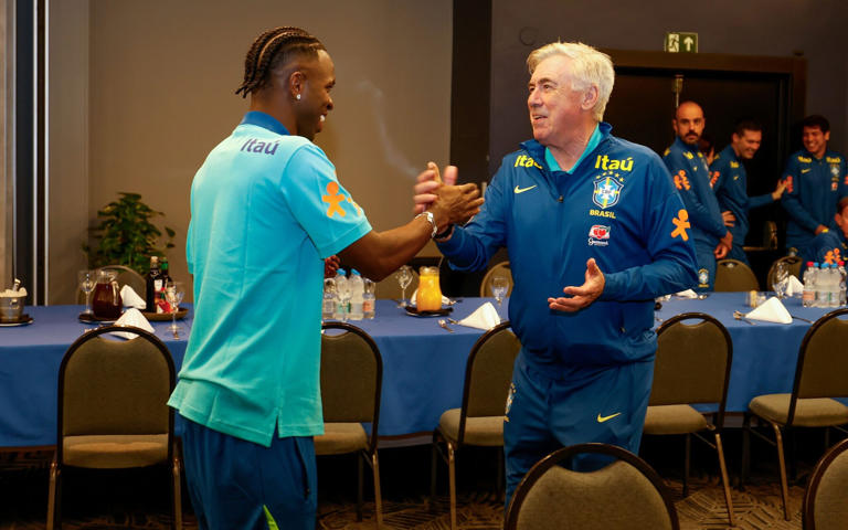 Ancelotti comenta relação de Vini Jr. com Xabi Alonso e diz que caso está resolvido AA1PMniu