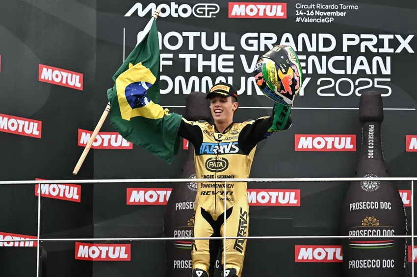 Diogo Moreira é campeão da Moto2 2025 e faz história para o Brasil AFP 20251116 847B8XD v1 HighRes MotoPrixEsp 1920x1280 1