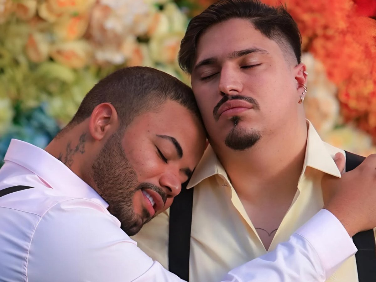 Juiz mantém prisão de Hytalo Santos e Euro após novo pedido negado Caravana de fas Diretor da penitenciaria de Hytalo Santos fala sobre movimentacao