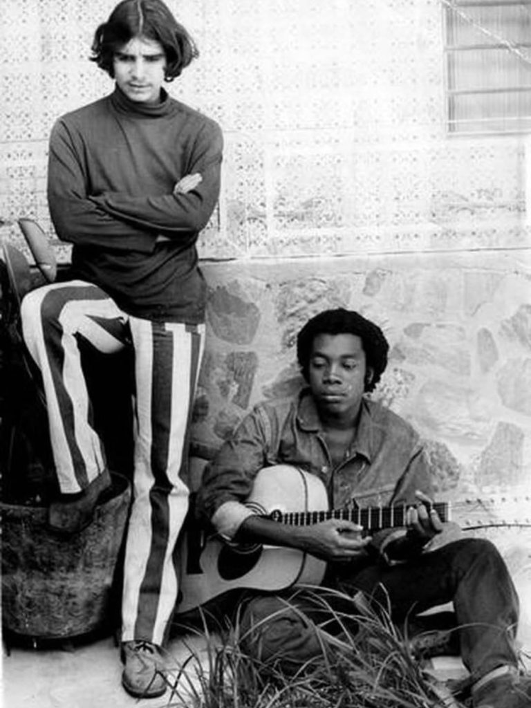 Lô Borges, um dos fundadores do Clube da Esquina, morre aos 73 anos SaveClip.App 573301756 18533467528035080 8573873869768408097 n