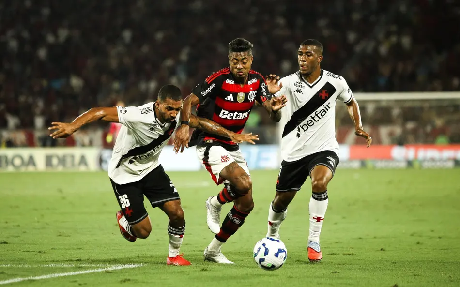 Rio decreta ponto facultativo por jogos decisivos de Flamengo e Vasco Bruno Henrique PH Flamengo Vasco scaled aspect ratio 512 320