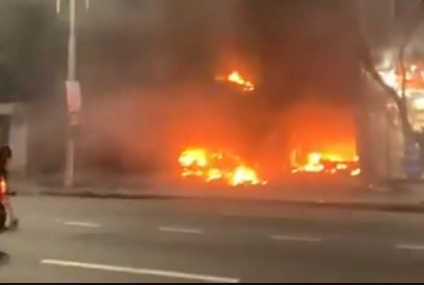 Incêndio atinge loja de motos elétricas em Copacabana e deixa três feridos Captura de tela 2025 12 16 110530