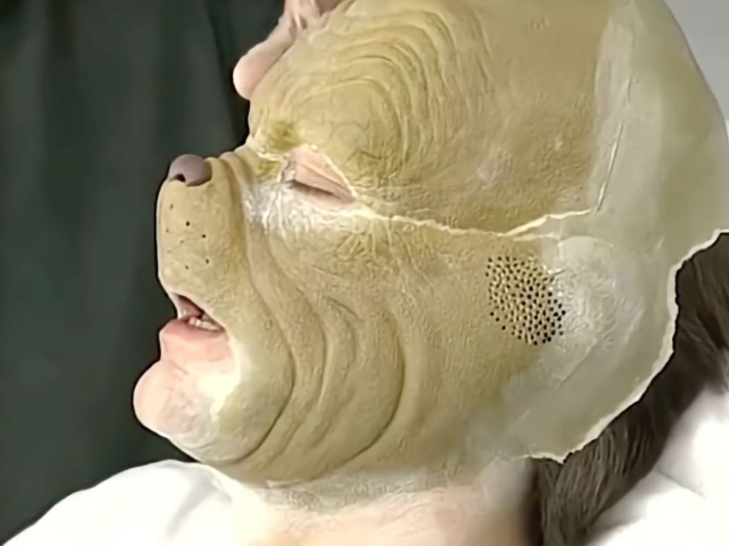 Jim Carrey durante a maquiagem de O Grinch