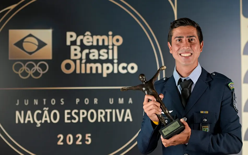 Caio Bonfim é eleito atleta do ano no Prêmio Brasil Olímpico 2025 PBO20251211 0046 scaled aspect ratio 512 320