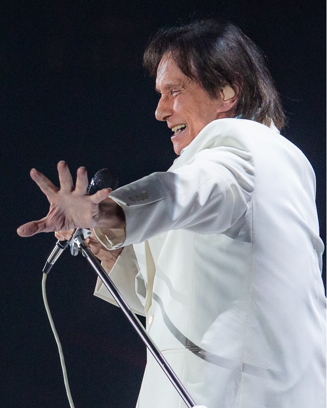 Roberto Carlos retoma agenda de shows após acidente Foto Caio Girardi - Reprodução: Instagram/@robertocarlosoficial