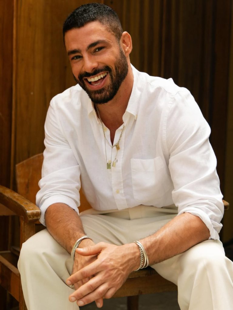 Cauã Reymond relembra infância difícil e celebra relação madura com a filha Sofia SaveClip.App 587344148 18556559263042813 7740626692002659509 n
