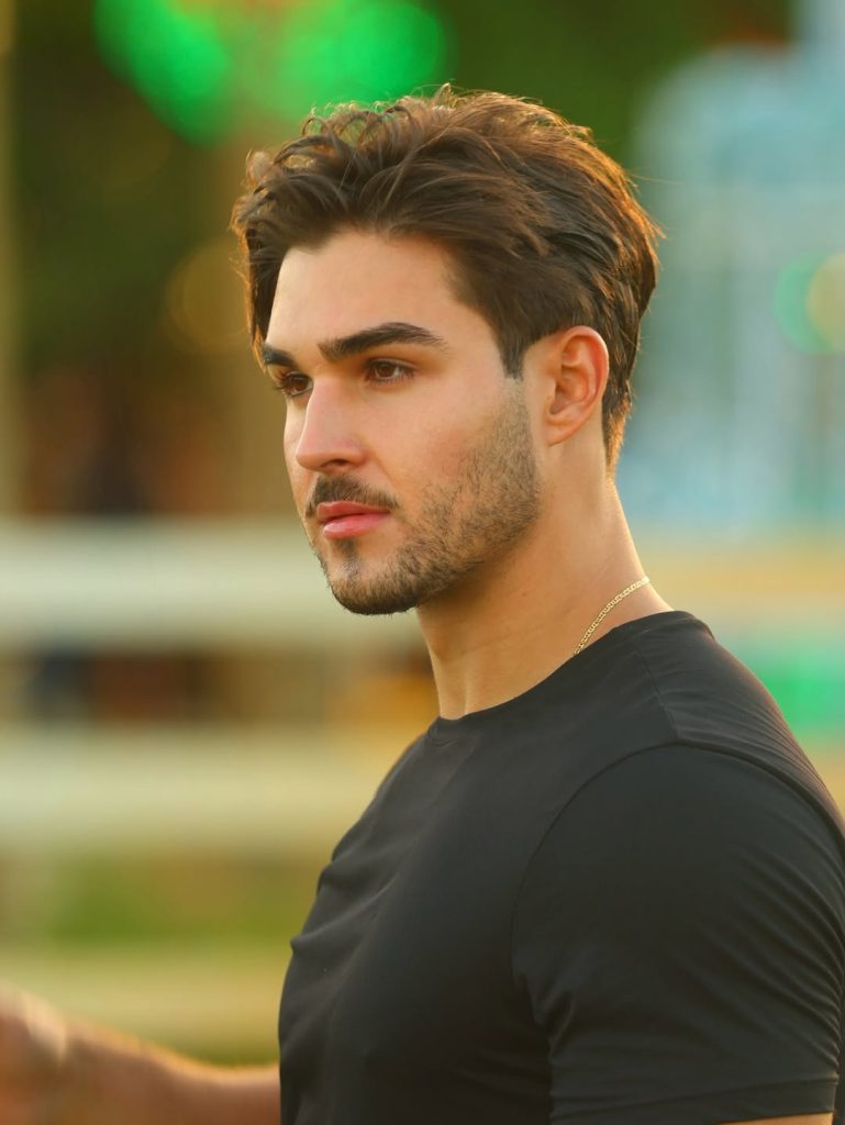 Carlinhos Maia viaja para Trancoso ao lado de Lucas Lobato e acende rumores de romance SaveClip.App 591399924 18048595685688280 8536312369810134466 n