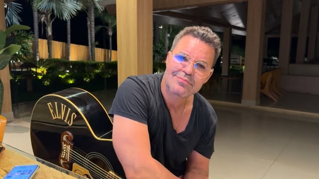 Eduardo Costa lança música contra a política após polêmicas envolvendo o SBT SaveClip.App 600976904 1540886186954294 312588888681226520 n