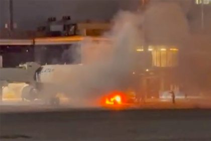 Passageiros são evacuados de avião após esteira de bagagem pegar fogo no Aeroporto de Guarulhos Foto: Reprodução