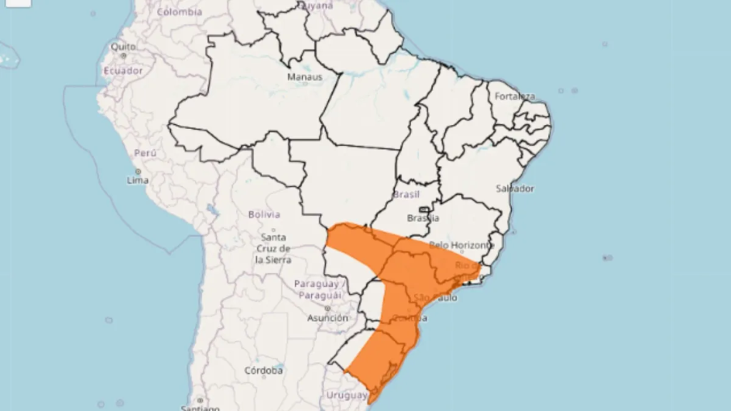 Ciclone avança pelo país e autoridades fazem alerta Ciclone