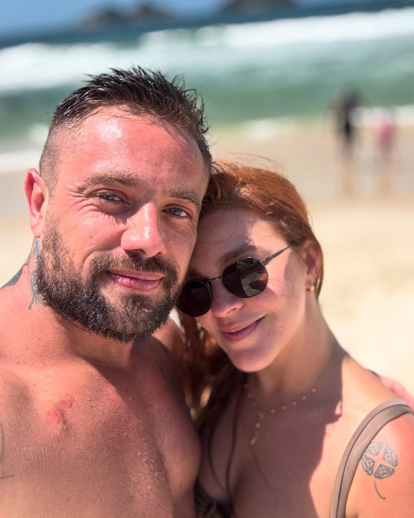 Rafael Cardoso compartilha reencontro com os filhos após disputa judicial SaveClip.App 489904362 18503687596015290 5596921169828445822 n