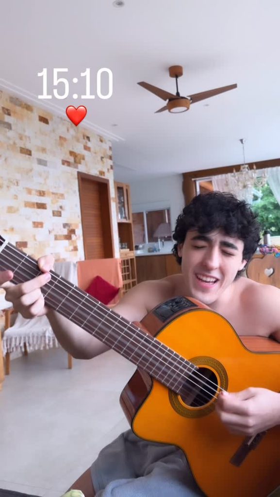 Foto: Reprodução/@carolbondariw